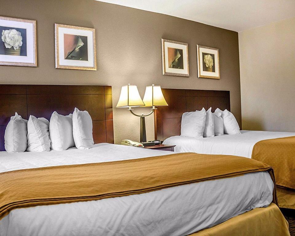 Quality Inn Уотербери Экстерьер фото