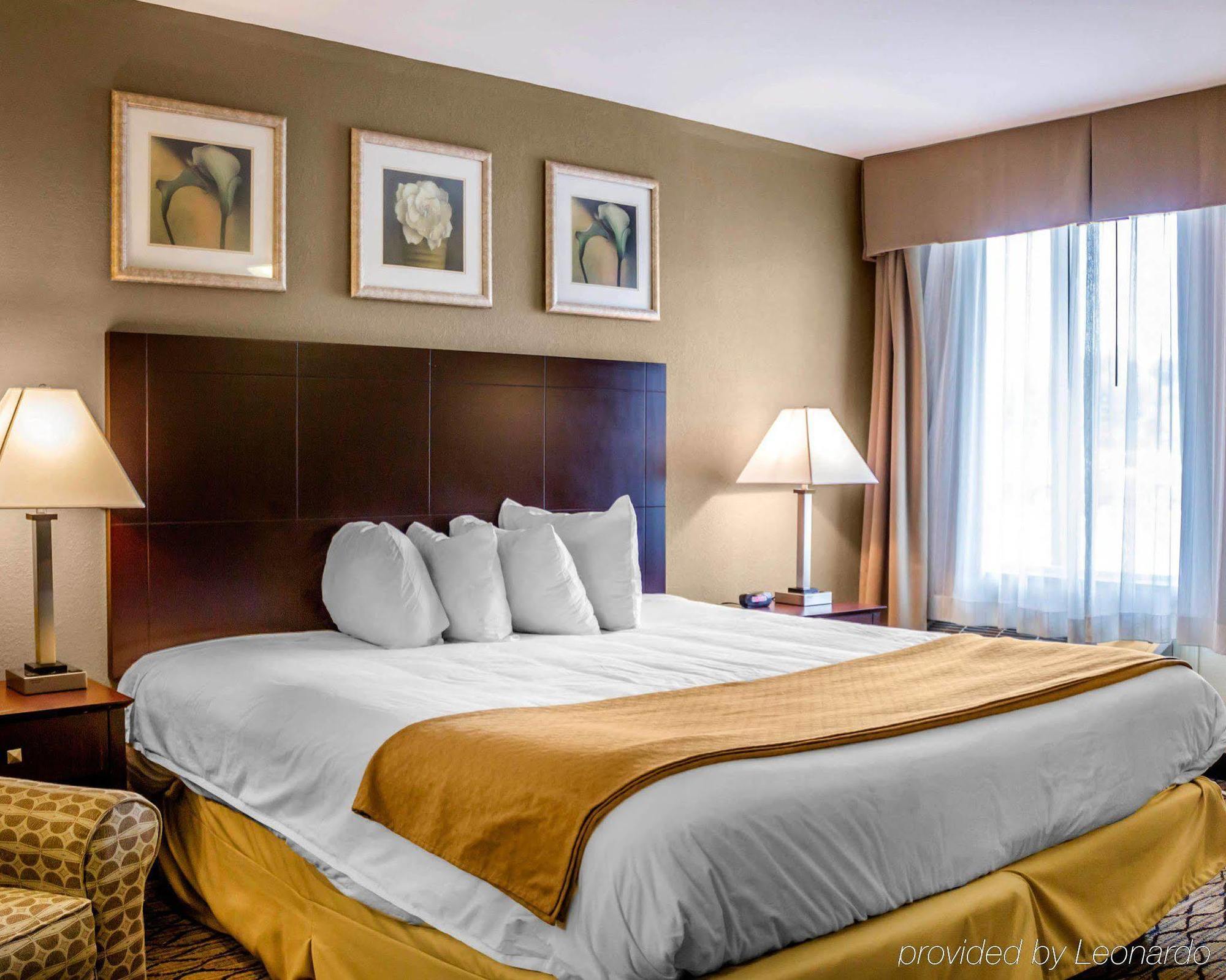 Quality Inn Уотербери Экстерьер фото